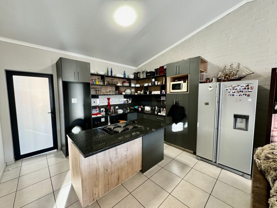 2 Bedroom Property for Sale in Van Der Hoff Park North West